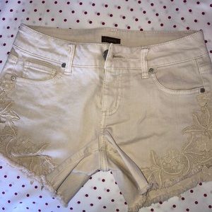 Tan flower embroidered shorts!